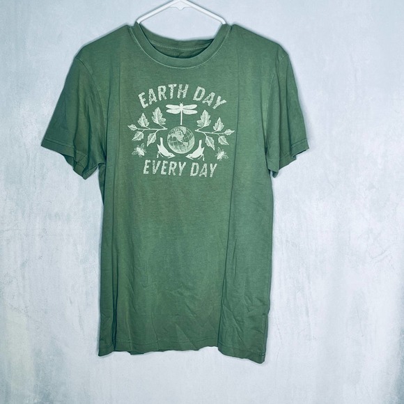 Original Use Green Earth Day Graphic Tee New S - Picture 1 of 5